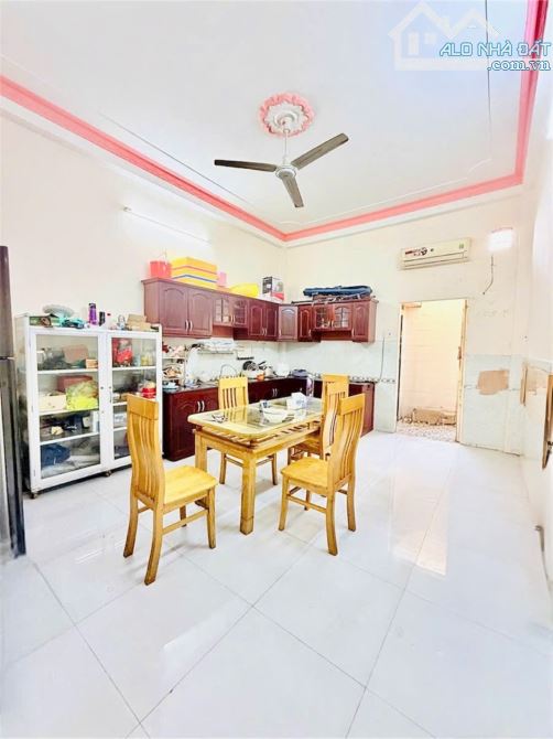 Bán Nhà Khu Tên Lửa AEON   , 3 Tầng 80m2, Dòng Tiền 20tr/tháng  , Chỉ 11 Tỷ - 2