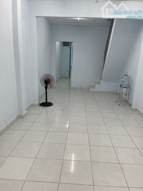 Bán Nhà Trần Bình Trọng Q.5 - 3,9m Nở Hậu Dài 15m - 2 Tầng - Chỉ Hơn 8 tỷ - Hẻm 4m Thông - 2