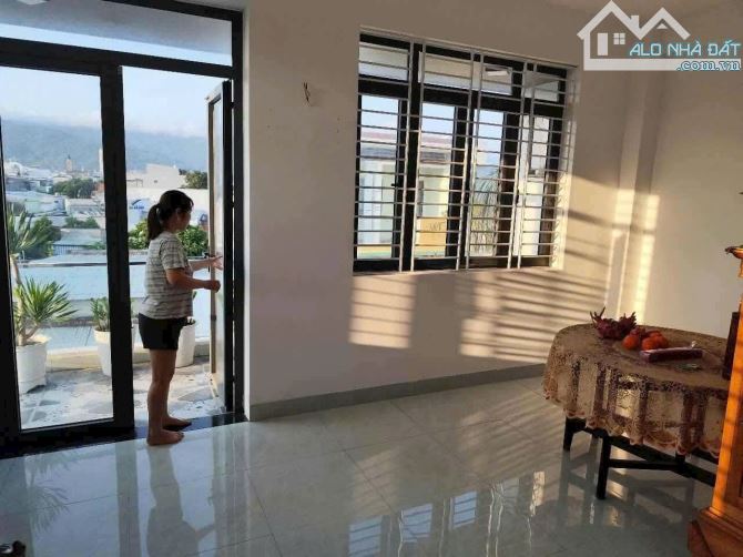 Chính chủ.bán nhà 3 tầng. Kiệt trần Duy chiến thông ngô quyền. Sơn Trà TP ĐÀ NẴNG - 2