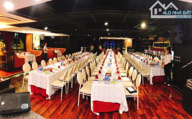 Bán nhà Mặt Phố Trần Hưng Đạo, 420m x 10 tầng, mặt tiền 40m, dòng tiền 2.4 tỷ, 85 tỷ - 2