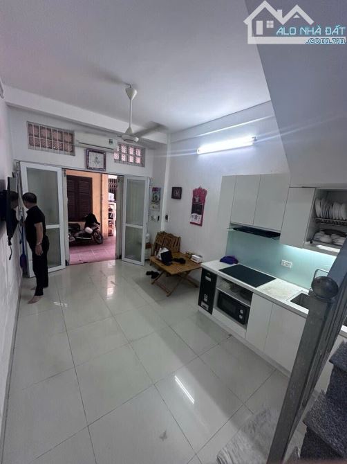 Siêu hiếm Tây Sơn nhỉnh 5 tỷ nhà 4 tầng 19m2 3 PN ba gác đỗ cửa 25m ra ôtô ngõ thông đủ đồ - 2