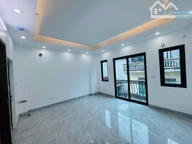SỐ NHÀ 47 NGÕ 26 CẦU DIỄN DIỆN TÍCH 54M2 X 6 TẦNG LÔ GOC THANG MÁY Ô TÔ TRÁNH KD - 2