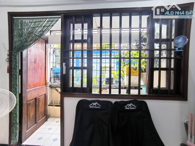 Bán Gấp chung cư Cách mạng Tháng 8, 52m2, SHR, Giá chỉ 2.4 Tỷ - 2
