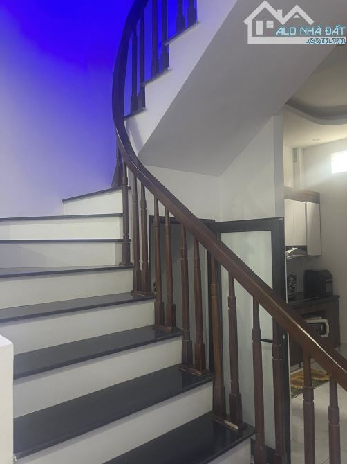Cần bán gấp nhà TT Phùng, Đan Phượng, DT 40m2, 4 tầng ô tô đỗ gần - 2
