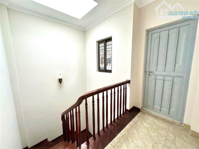 NGỌC LÂM.BỒ ĐỀ_NHÀ MỚI Ở NGAY_GẦN PHỐ_GẦN TRƯỜNG _ NGÕ Ô TÔ__DT 34M_ GIÁ NHỈNH 8 TỶ - 2