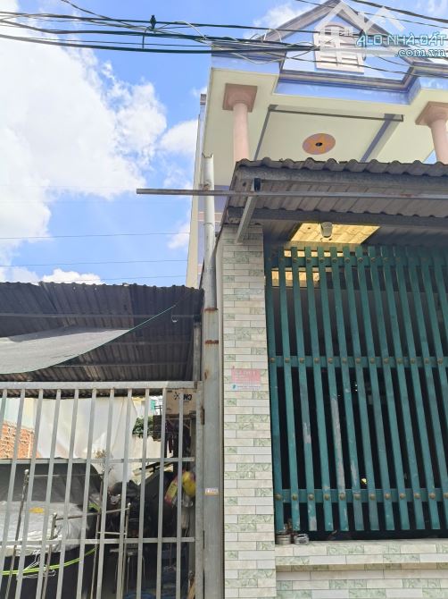 NGỘP Đất thổ cư ngon giá rẻ đường TL15, phường THẠNH LỘC, Q12, dt 81,5m²(4x21). Hẻm 6m - 2