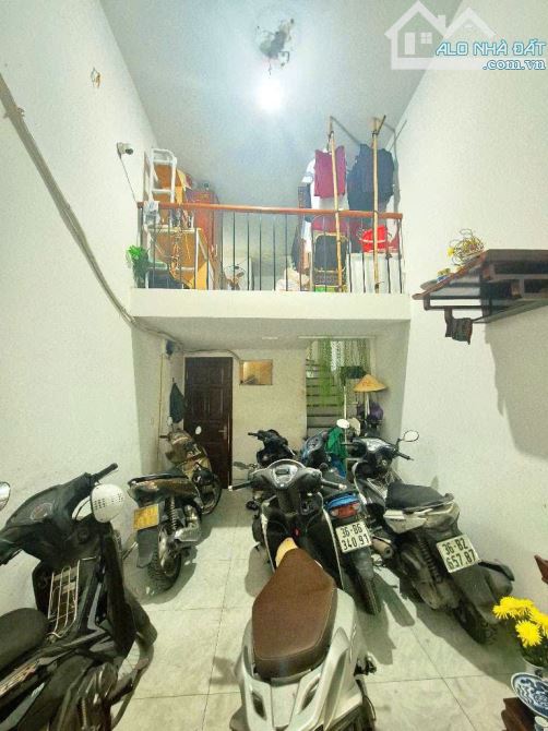 Khương Thượng - Mặt ngõ thông kinh doanh - Trước nhà rộng 2m - Vừa ở vừa cho thuê - 2