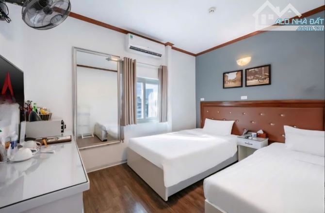 Bán khách sạn Mã Mây, 90m2 x 7 tầng, 16 phòng - 2