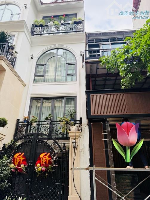 DIỆN TÍCH RỘNG! 2 THOÁNG MP ĐẶNG VĂN NGỮ - Ở VÀ KD ĐỀU LÝ TƯỞNG - KHU DÂN TRÍ CAO - 2