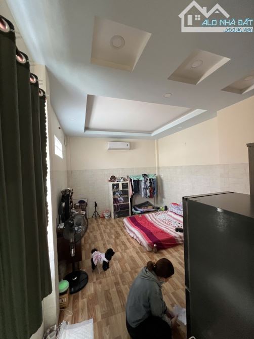 Căn Góc MT Khu Bình Phú - 4 x 15M - 8,9 Tỷ - Gần Chợ - 2