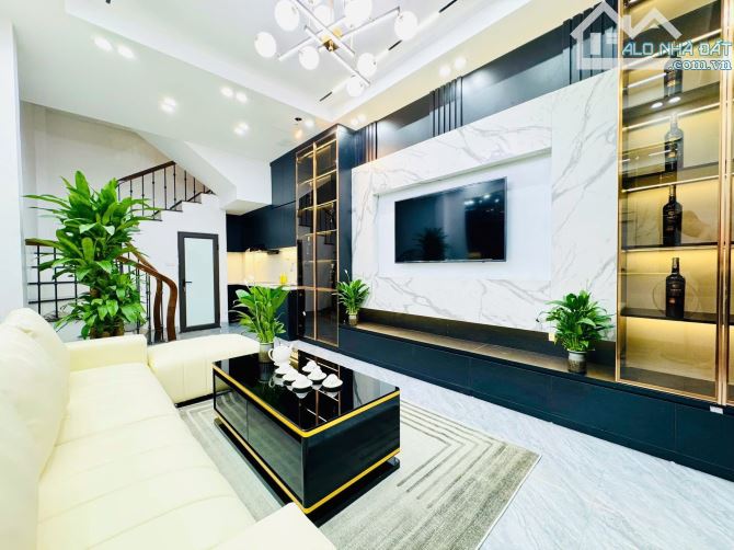 Bán nhà phân lô Nguyễn Văn Trỗi - Thanh Xuân, 10m ra ô tô, hồ Điều Hoà, chỉ 7 tỷ - 2