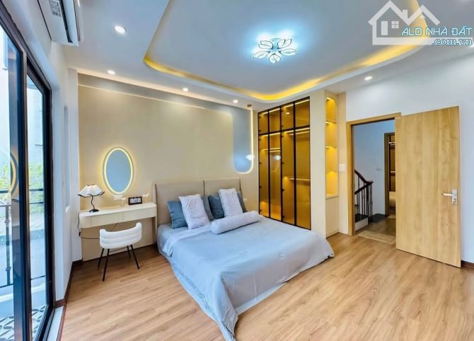 Tôi Cần Bán Nhà Thụy Khuê 40m, 5 Tầng Lô Góc , 2 Thoáng , Ngõ Rộng ,Dân Xây Ở Ngay - 2