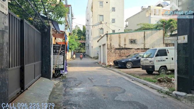 Chị Kiều bán đất việt hưng 114m2, MT 4.4m, ô tô, giá 12.x tỷ - 2