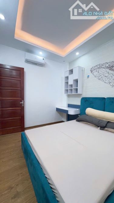 BÁN NHÀ TRẦN QUỐC HOÀN  CẦU GIẤY-NHÀ ĐẸP-FULL NỘI THẤT 47M 6 TẦNG, MẶT TIỀN 5M GIÁ 10,5 TỶ - 2