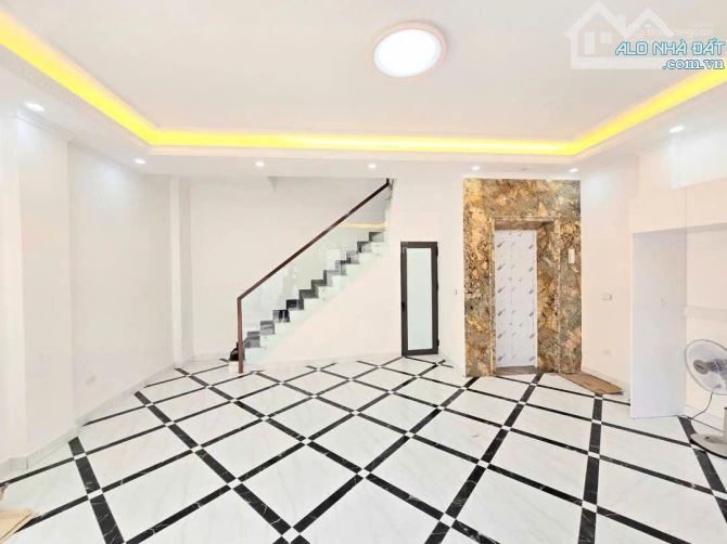 NGHĨA ĐÔ, CẦU GIẤY - 46M - 6 TẦNG - THANG MÁY - Ô TÔ ĐỖ CỬA - NHÀ MỚI - GẦN PHỐ - 2