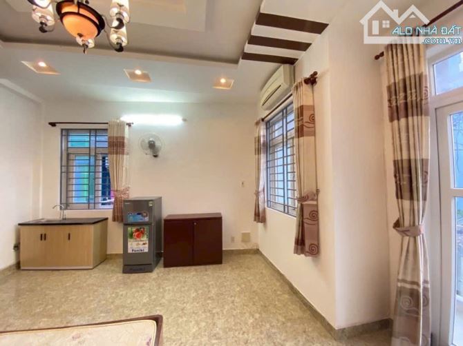 CHDV THU 50TR/THÁNG - 5 TẦNG - 70M2 (4,5x16) - HẺM 10M - EMART PHAN VĂN TRỊ - CHỈ 10,4 TỶ - 2