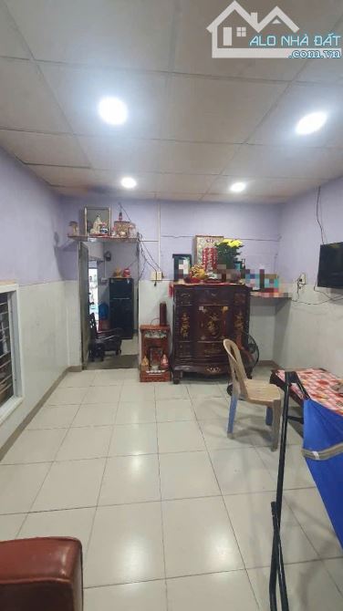 Chỉ 2 tỷ 980 triệu có nhà 1 lầu sổ hồng riêng trương thị hoa ngay siêu thị metro q12 - 2