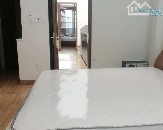 NHÀ MẶT TIỀN KINH DOANH HUYỀN QUANG, Q1: 3 Tầng, Ngang 4M, Full Nội Thất CC, Chỉ 18,5 Tỷ! - 2