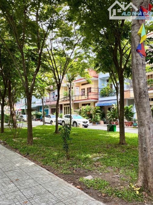 BÁN NHÀ 1 TRỆT 1 LẦU – GÓC 2 MẶT TIỀN – P. QUYẾT THẮNG (cũ) - SÁT TỈNH UỶ ĐỒNG NAI - 2