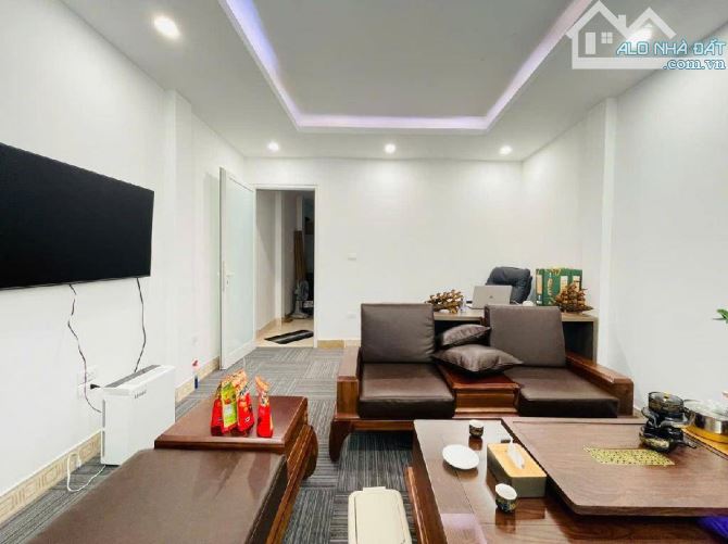 Bán nhà lĩnh Nam 50m 5 Tầng ô Tô đỗ cửa giá nhỉnh 9 tỷ - 2