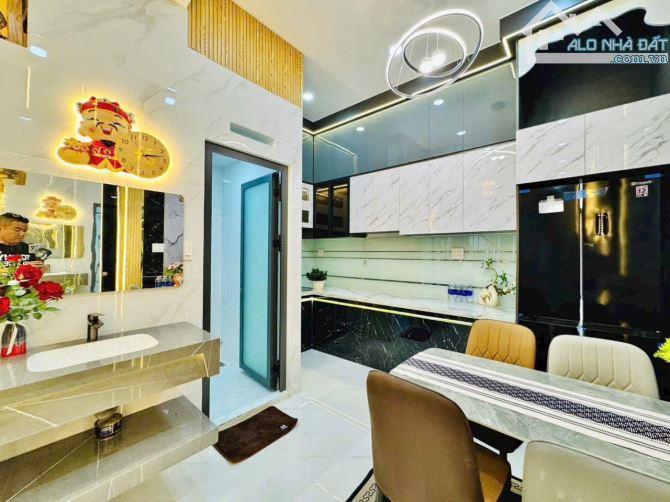 🔥 Nhà Đẹp Gò Vấp 3 Lầu BTCT – Full Nội Thất – Chỉ 5 Tỷ 680 🔥 - 2