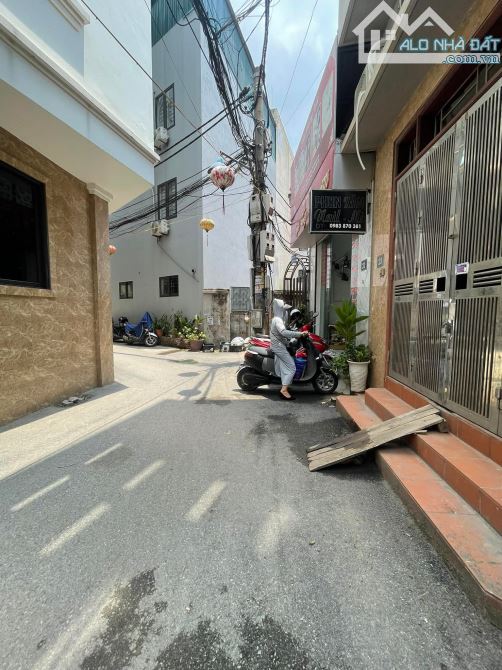Vạn Phúc Hà Đông ô tô kinh doanh thông tố hữu 36m chỉ 8.2 tỷ - 2
