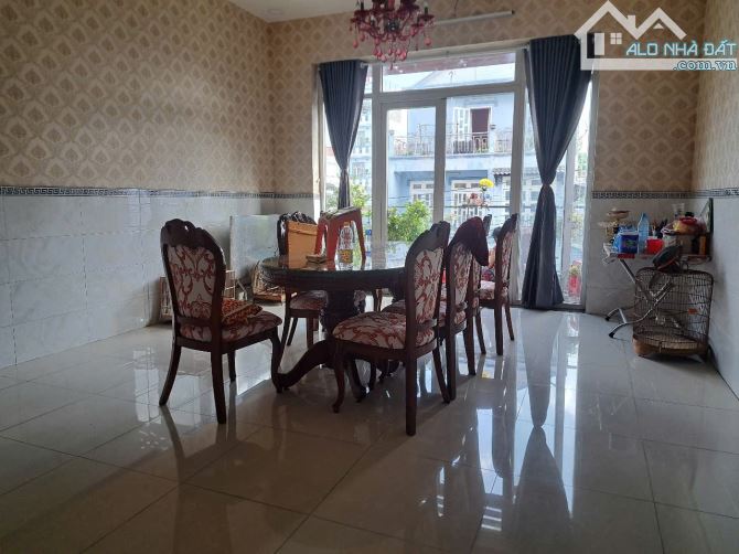 CĂN NHÀ KHỦNG 10x20 ĐẮC ĐỊA KẾ BÊN ĐƯỜNG NGUYỄN AN NINH, NHÀ PHỐ DĨ AN, ĐÃ GIẢM 1 TỶ - 2