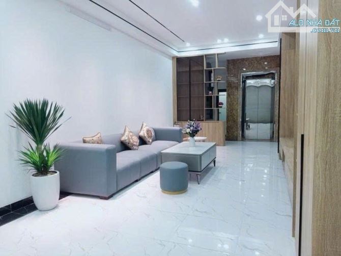 Bán nhà Phân Lô khu Hoàng Quốc Việt-44m2-mặt tiền 3,8m 6 tầng ô tô ngủ trong nhà - 2