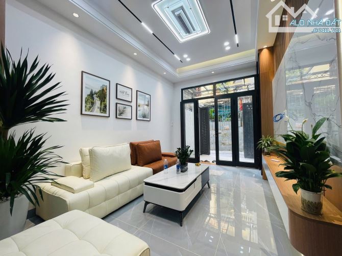 Bán nhà Kim Giang :40m2, 4 tầng, gần ô tô. Giá 8.65 tỷ - 2