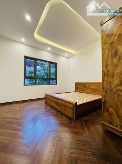 Bán nhà Hoàng Mai 60m 5 Tầng thang máy ô tô đỗ cửa kinh doanh giá 15 Tỷ - 2