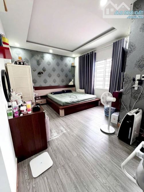 Bác Vịnh cần bán nhà 5t,55m tại Mậu Lương,HĐ,tiện ích tốt chỉ 8 tỷ - 2