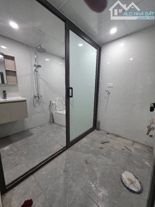 Nhà đẹp ở ngay khu VIP trung tâm Bồ Đề 40m2 x 4 tầng - 2