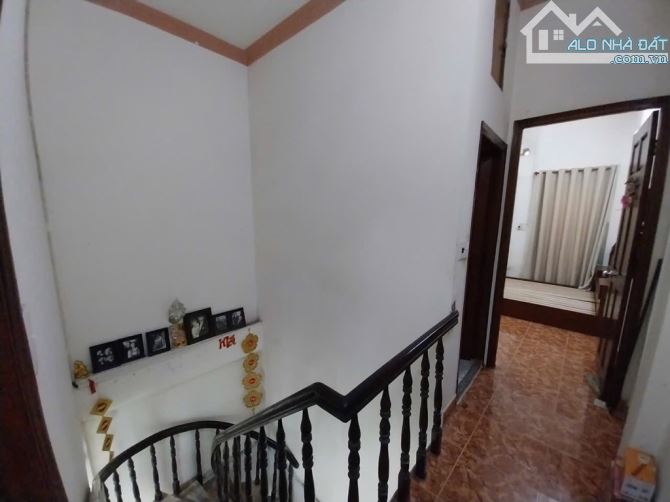 Nhà Gò Vấp hẻm xe hơi thông 2 tầng 90m2 sử dụng đường số 51 phường 14 gần bờ kênh - 2