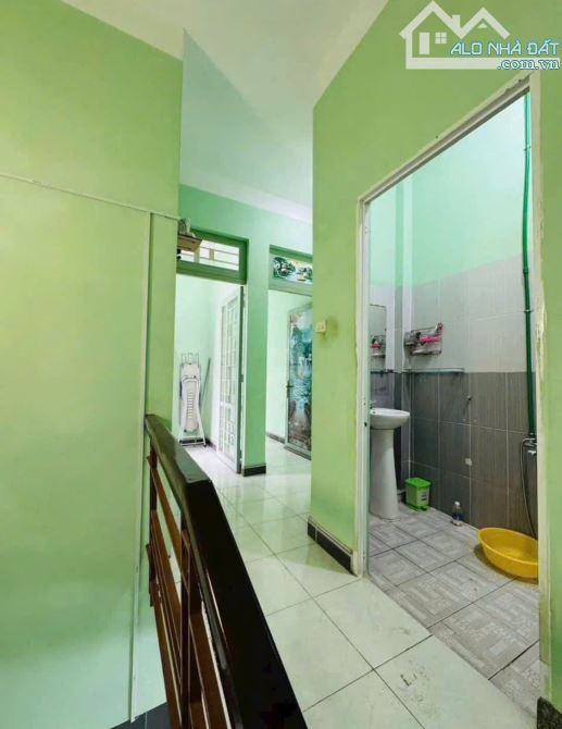 Quá Ngộp Chủ Cần bán nhanh Căn nhà 92m2 ở Thới Tam Thôn 820triệu Sổ Hồng Riêng Sẵn - 2