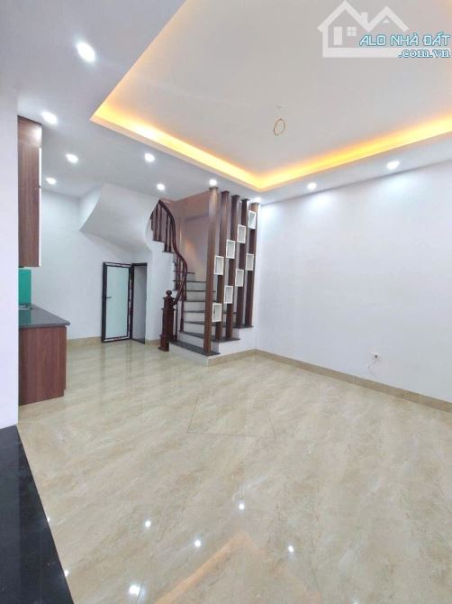 Bán nhà Liên Mạc, Bắc Từ Liêm, lô góc, ô tô đỗ cổng, nhà mới, 33m2, 5 tầng chỉ 5 tỷ - 2