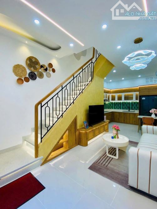 Giá full 3tỷ688 cần bán gấp nhà 60m2 Phan Văn Hân, gần chợ Thị Nghè - 2