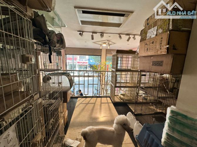 Nhà mặt tiền đường Khánh Hội, Phường Vĩnh Hội, Quận 4. HĐT 110tr/th. DT: 6*15M - 2