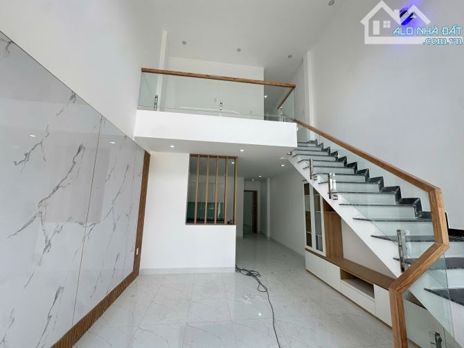 BÁN NHÀ LỬNG THÔNG TẦNG HIỆN ĐẠI ĐẸP CHỈ CẦN 400TRIỆU NHẬN NHÀ - 2