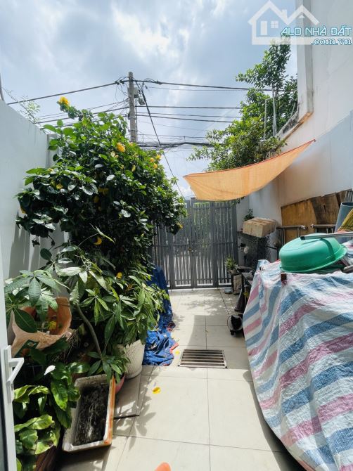NGỘP -GẤP BÁN NHÀ 3 TẦNG LINH XUÂN THỦ ĐỨC NHỈNH 4 Đ - 2