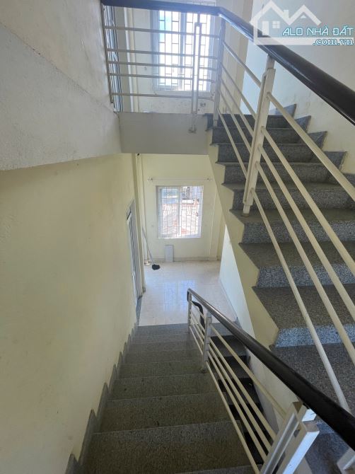 Bán nhà nghỉ đang kinh doanh thì nhập tốt vị trí đẹp vew thoáng mặt hồ - 2