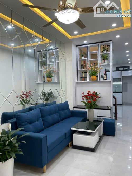 Nguyễn Lương Bằng - Đống Đa - gần hồ Xã Đàn - 27.7m2 - 4 tầng - giá ~6.8 tỷ - 2