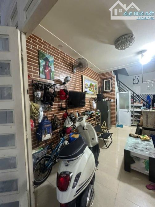 Nhà Vuông 2 tầng 20m2 – Quang Trung QV - 2