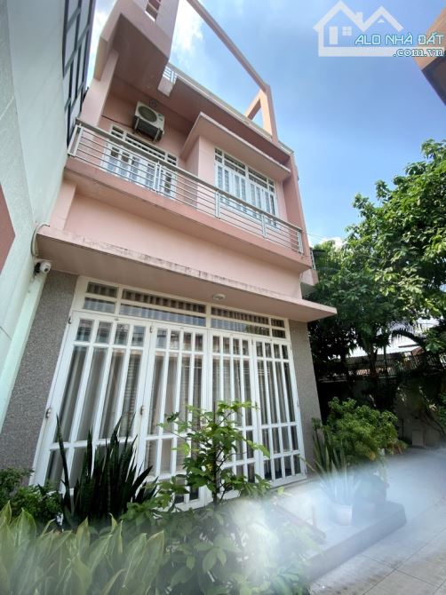 Nhà 3 tầng đường TÂN THỚI NHẤT 06, phường TÂN THỚI NHẤT, Q12, dt 192m2 (9,7mx20m), Hẻm Ôtô - 2