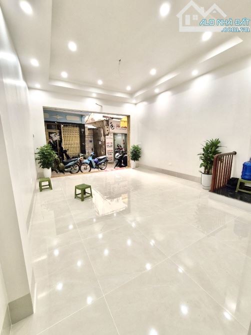 Tôn Đức Thắng, 45m x 6 tầng thang máy x mặt tiền 4.8m, ngõ thông rộng 3.5m, 30m ra mặt phố - 2