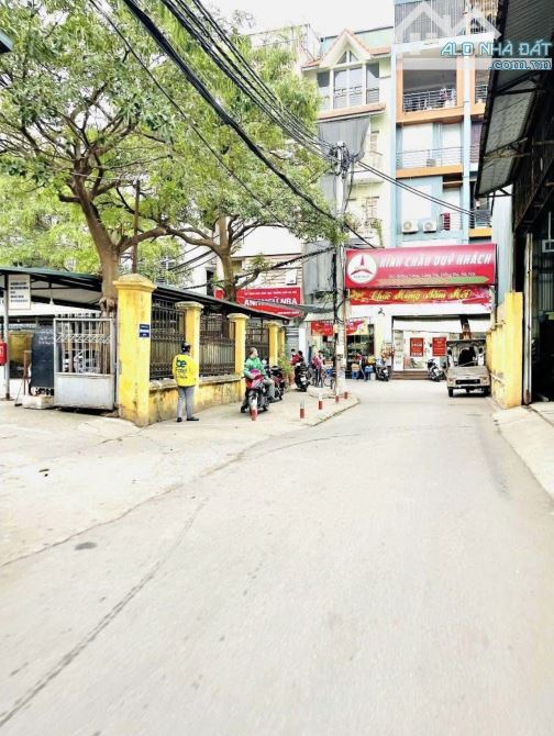 Bán 120m đất phố Vũ Ngọc Phan, Đống Đa, MT11m, giá siêu đầu tư 180tr/m - 2