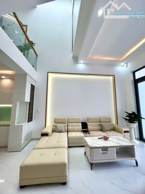 Nhà mê lệch tầng hẻm Đinh Tiên Hoàng - Tự An cũ - Diện tích: 5 x 19m (nở hậu 8m) - 2