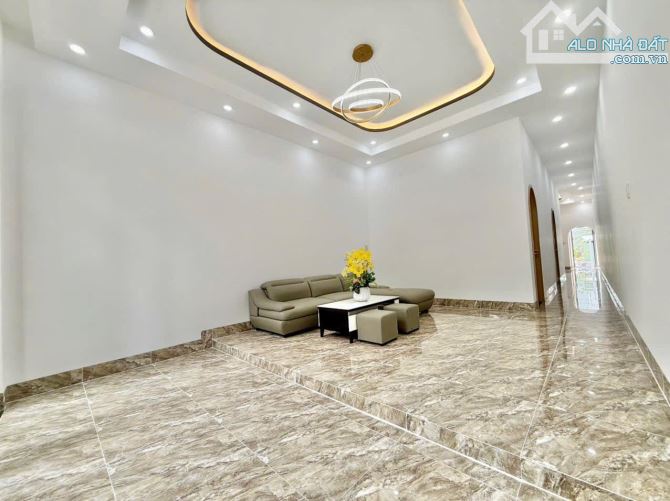 Bán gấp căn nhà cấp 4, đẹp lung linh, 185,9m2, Tân Thông Hội, Giá 1 tỷ 250. - 2