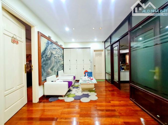 SIÊU PHẨM VÍP, HIẾM, BIỆT THỰ KHU ĐÔ THỊ VĂN QUÁN, DT 220M, 4 T, MT 10M,GIÁ BÁN 43,5 TỶ - 2