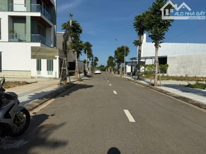 Cần bán lô đất đẹp 5x25m, Hướng nam, Khu đô thị Phú Mỹ, P. Cẩm Thành, Quảng Ngãi - 2