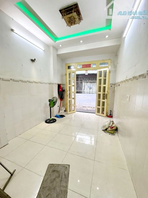 Bán nhà 2 lầu 79m2 gần mặt tiền đường Phạm Thế Hiển P.5 Quận 8 - 2